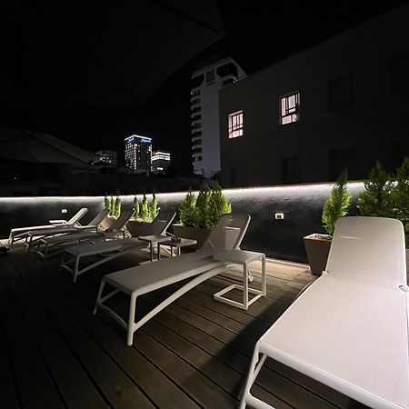Beer Garden Hotel Тел Авив Екстериор снимка