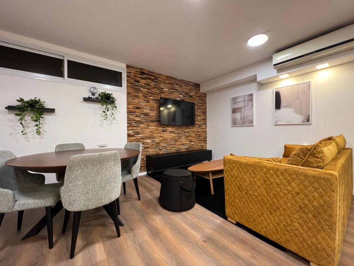 Beer Garden Hotel Тел Авив Екстериор снимка