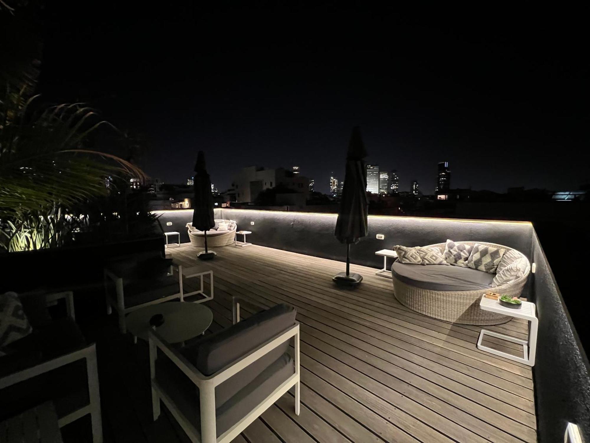 Beer Garden Hotel Тел Авив Екстериор снимка