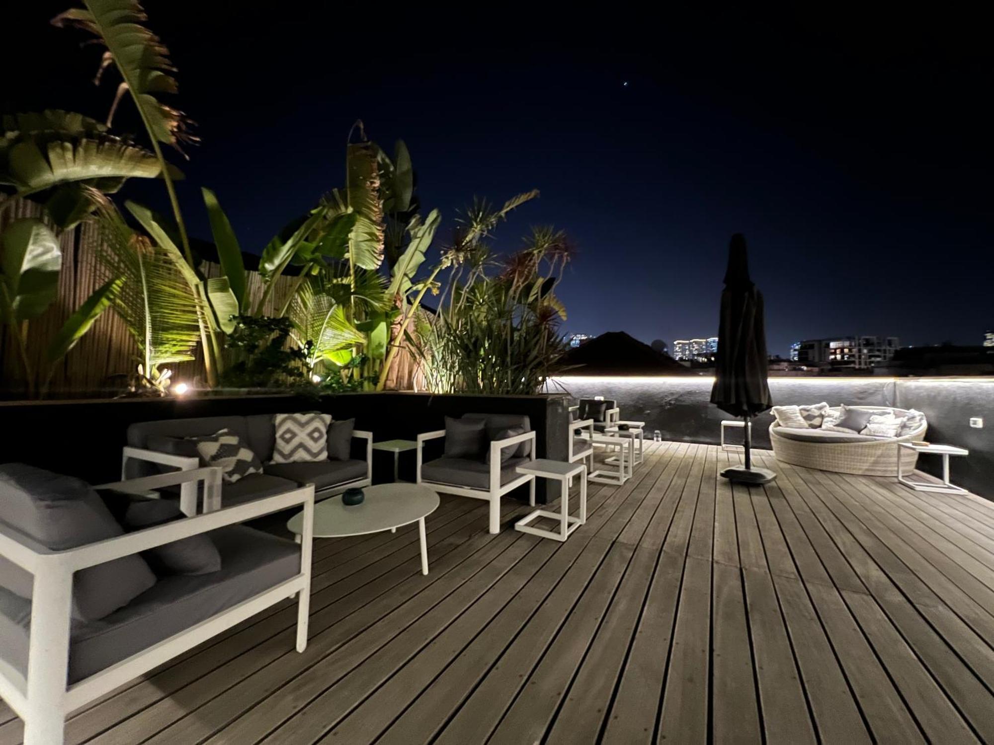 Beer Garden Hotel Тел Авив Екстериор снимка