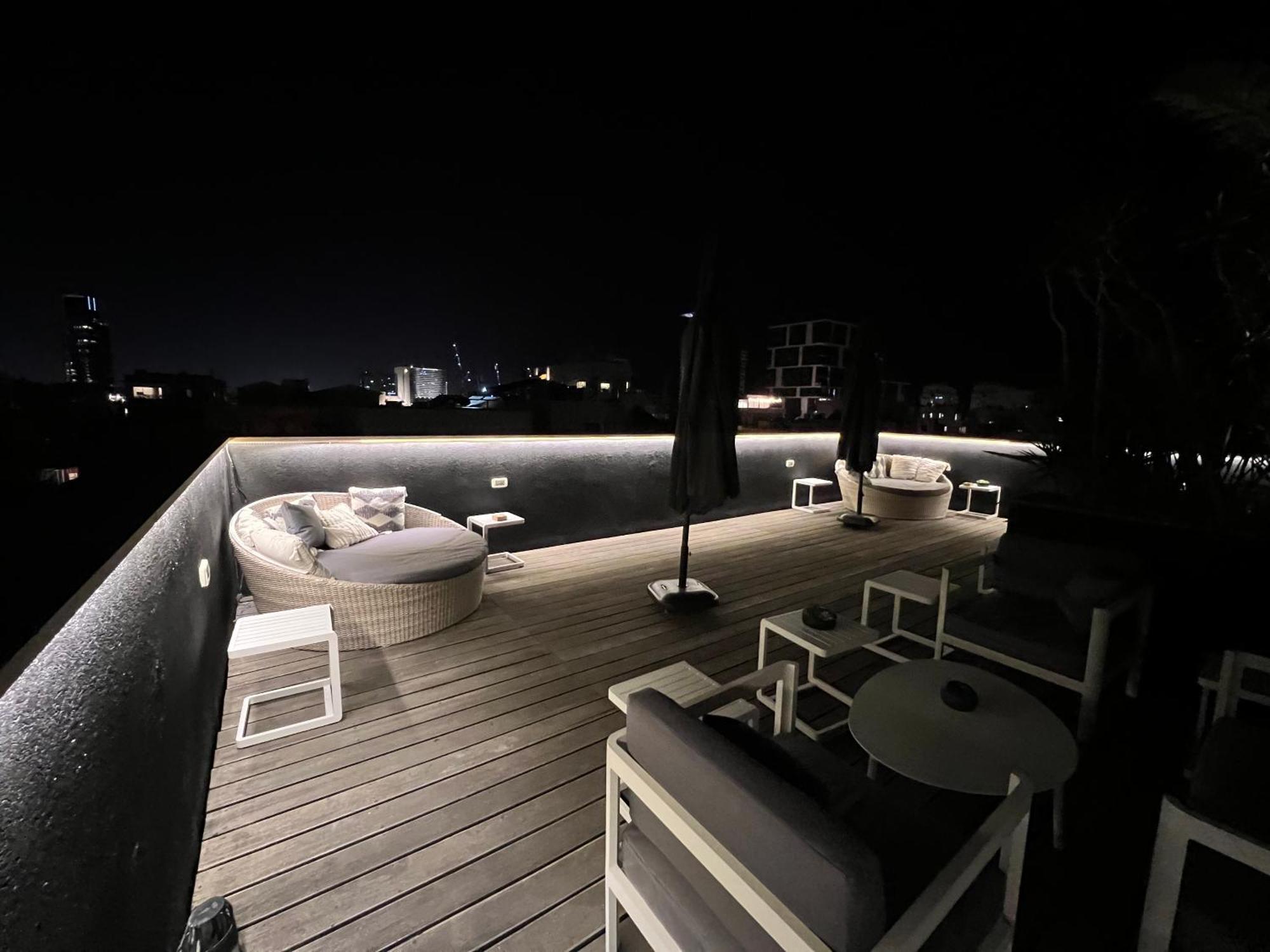 Beer Garden Hotel Тел Авив Екстериор снимка