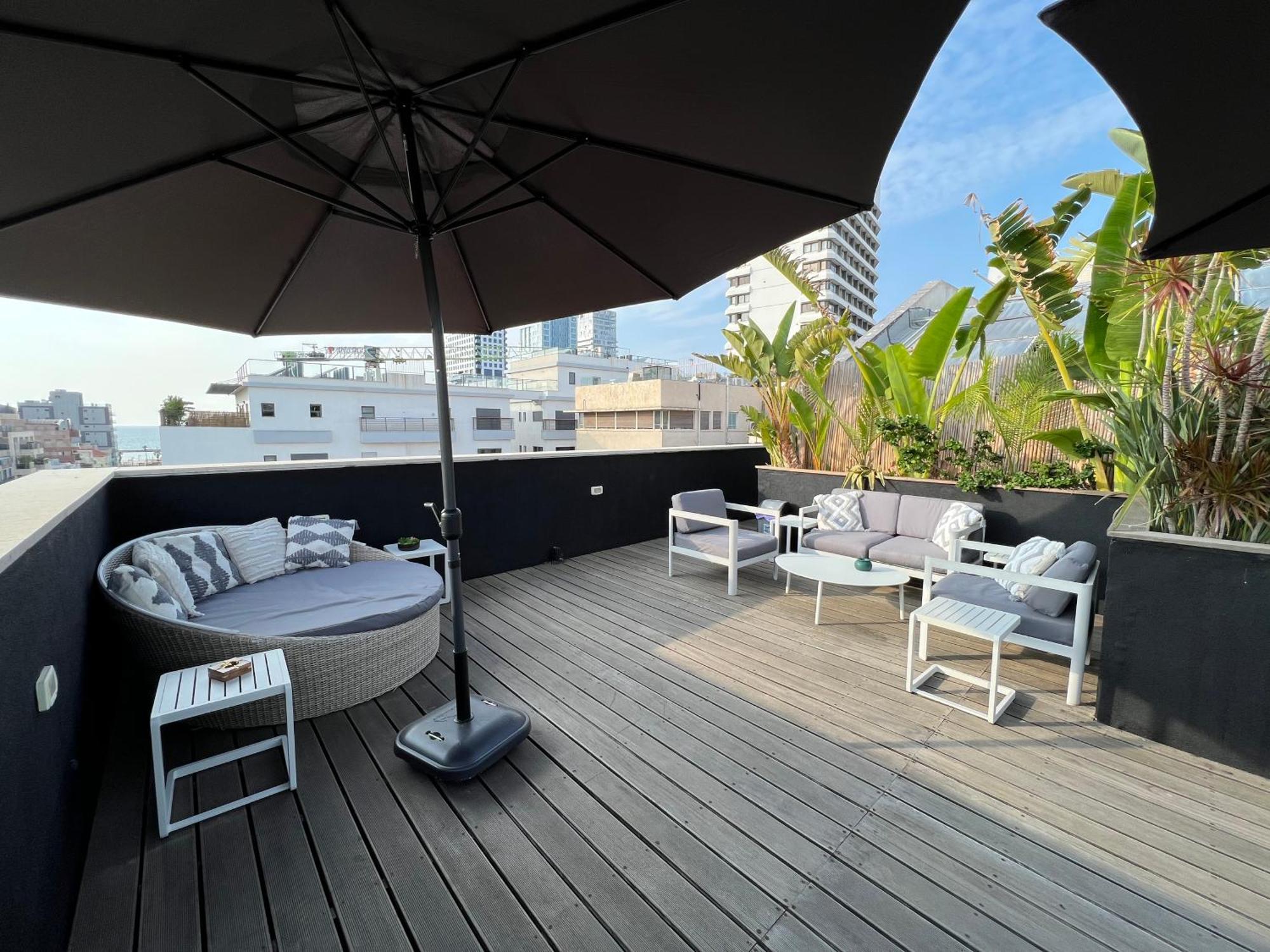 Beer Garden Hotel Тел Авив Екстериор снимка