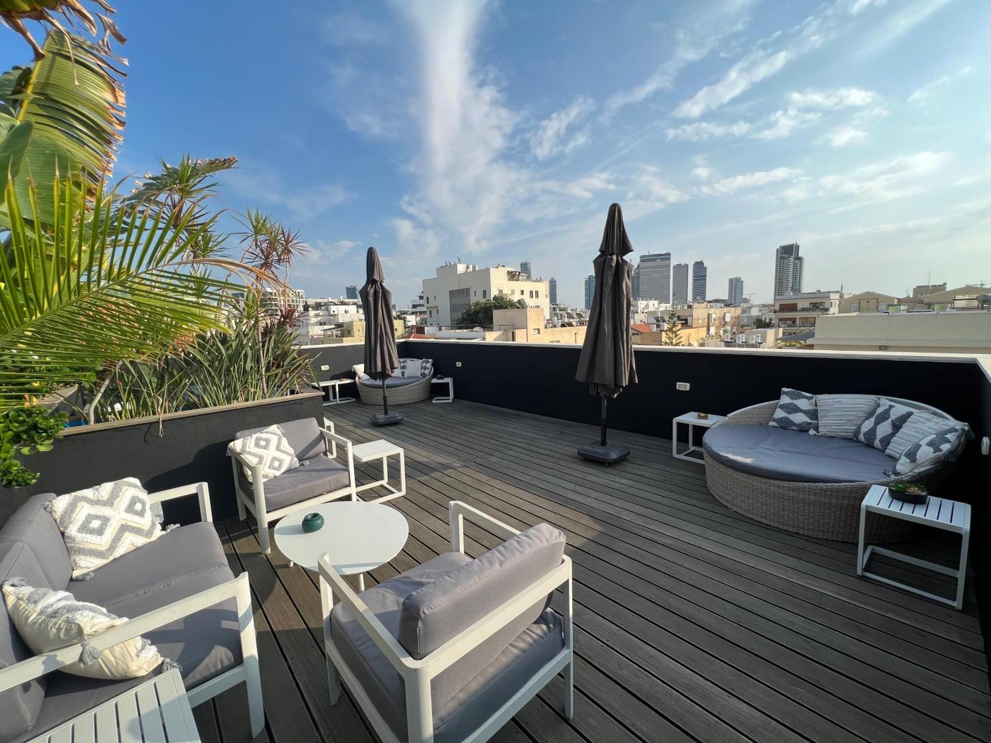 Beer Garden Hotel Тел Авив Екстериор снимка