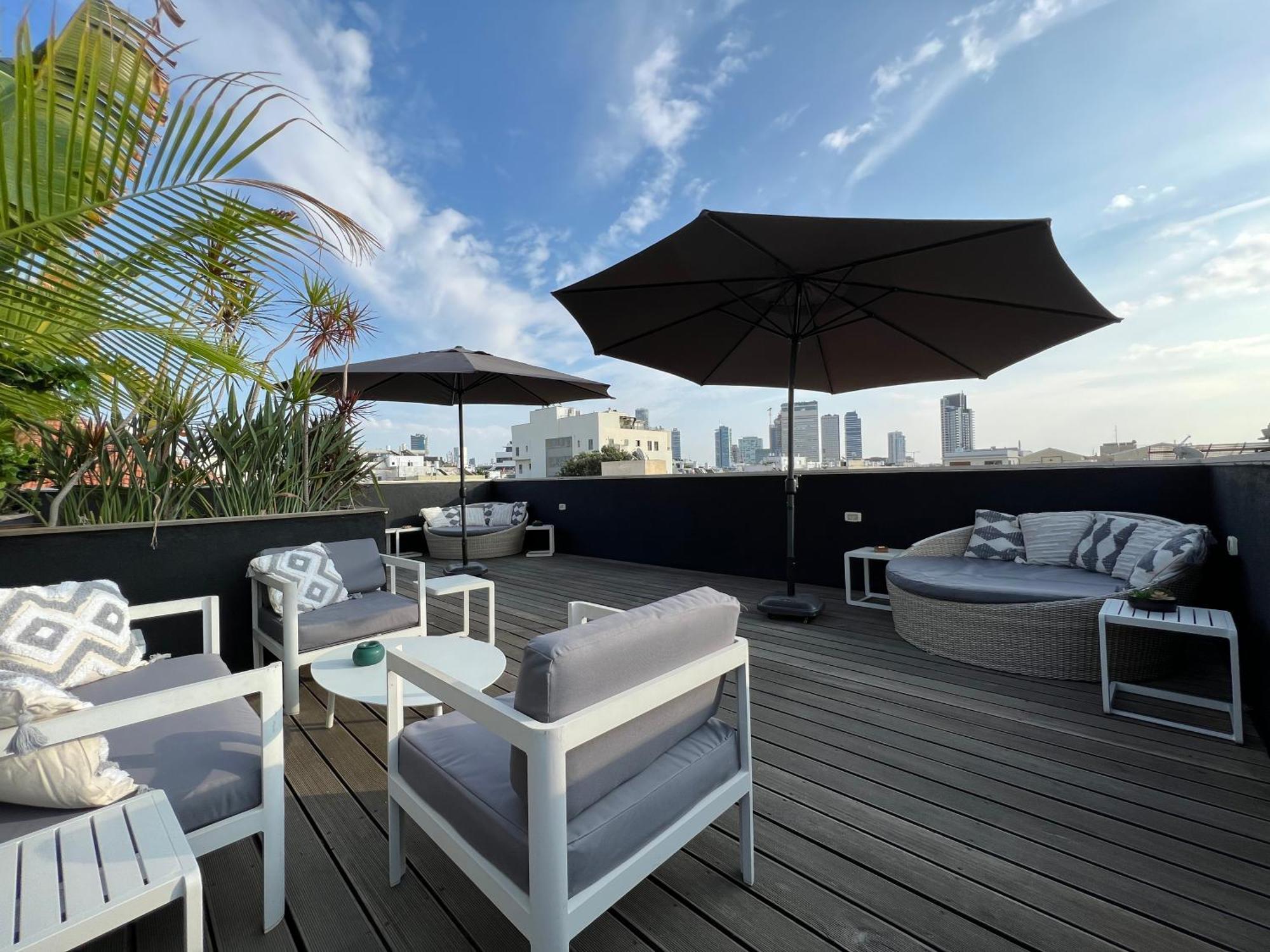 Beer Garden Hotel Тел Авив Екстериор снимка