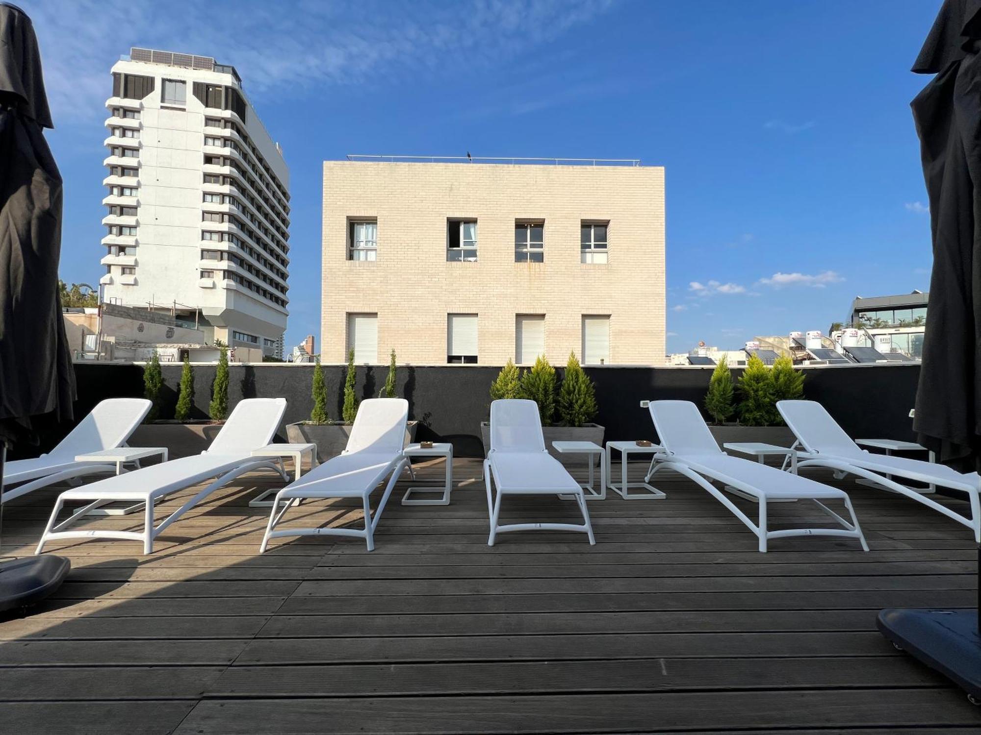 Beer Garden Hotel Тел Авив Екстериор снимка